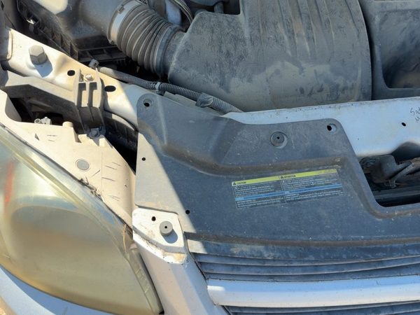 2005-2010 Chevy Cobalt Top Plastic Cover Above Radiator Support Sight Shield Oem — photo 2