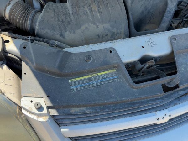 2005-2010 Chevy Cobalt Top Plastic Cover Above Radiator Support Sight Shield Oem — photo 4
