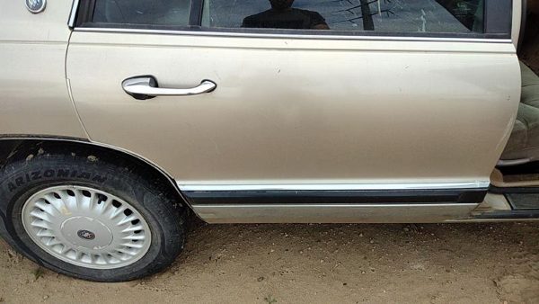 1994 Buick Park Avenue Rear Door RH Gold — photo 1