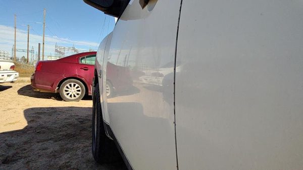 2004 Nissan TITAN Front Door LH Q10 White 801017S230 — photo 4