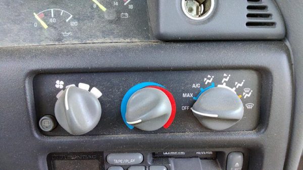 94-95 Pontiac Bonneville Temperature Control Module In Dash Heater Ac Head Unit — photo 1