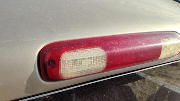 1999-2007 Silverado 1500 Third Brake Light Middle Lamp Oem — photo 4
