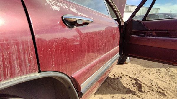 1998 Buick LeSabre Rear Door RH 51B Bordeaux Red 25652564 — photo 4