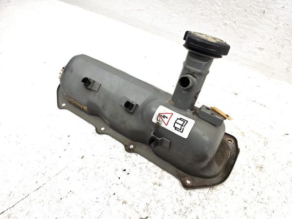 1993 Ford Explorer Valve Cover With Oil Filler Cap Oem 4.0L — photo 3