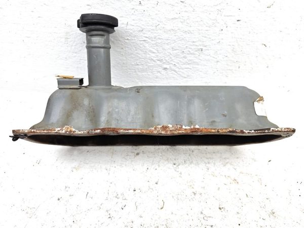 1993 Ford Explorer Valve Cover With Oil Filler Cap Oem 4.0L — photo 8