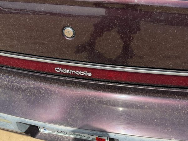 1992-1998 Olds Eighty Eight Center Tail Light Middle Brake Lamp Oem 05977104 — photo 2