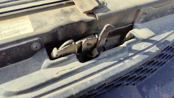2006-2008 Hyundai Sonata Hood Latch Assembly With Bracket Oem — photo 3