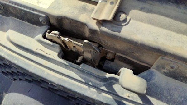 2006-2008 Hyundai Sonata Hood Latch Assembly With Bracket Oem — photo 4