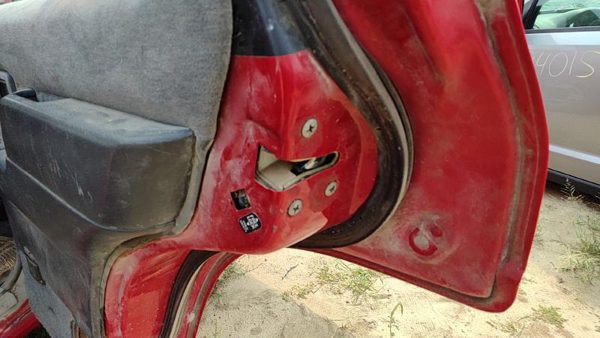 1995 Nissan Pathfinder Passenger Right Rear Door Latch With Rods/Cables Oem Back — photo 3