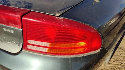 1998-2004 Dodge Intrepid Passenger Right Tail Light Brake Lamp Oem Rear