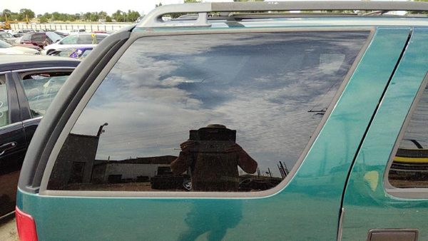1995-2005 S10 Blazer Passenger Right Rear Quarter Glass Back Side Window Oem — photo 4