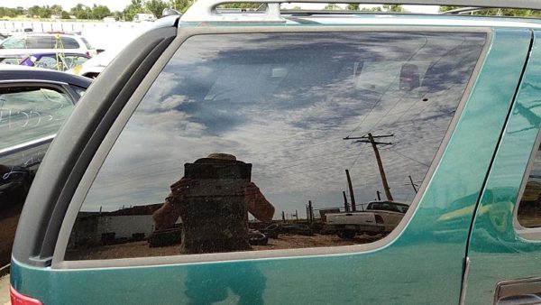 1995-2005 S10 Blazer Passenger Right Rear Quarter Glass Back Side Window Oem — photo 2