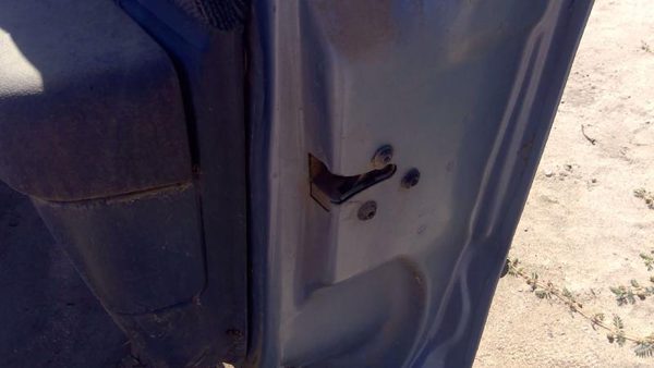 91-94 Chevy Caprice Passenger Right Front Door Latch With Rods/Cables Assembly — photo 4