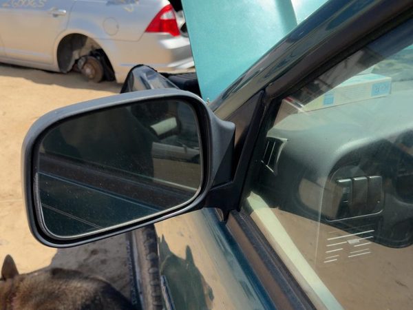 1994-1997 Isuzu Rodeo Driver Left Power Side Mirror Door Mounted Oem 8970796589 — photo 4