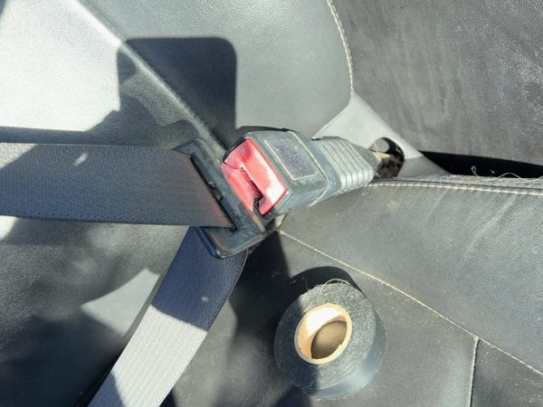08-11 Mariner Passenger Right Front Seat Belt Buckle Receiver Bucket Graystone — photo 5