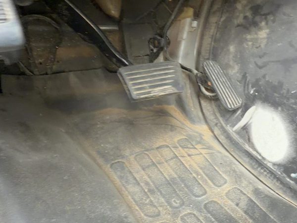 1996-2002 Chevrolet Express Brake Pedal Assembly Automatic — photo 4