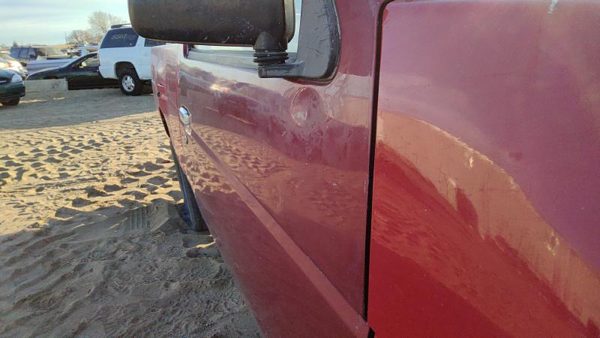 1997 Nissan Pickup Front Door RH Red 801003B030 — photo 4