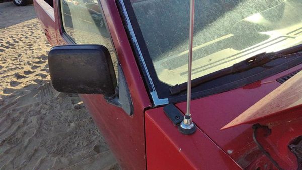 1997 Nissan Pickup Front Door RH Red 801003B030 — photo 3