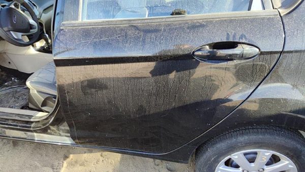 2011 Ford Fiesta Rear Door LH Black Uh — photo 1