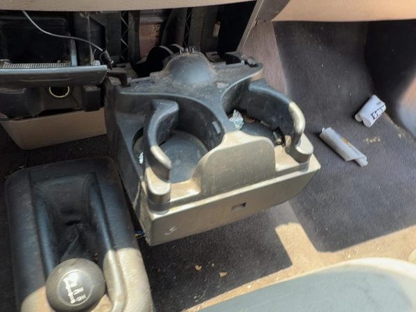 02-03 Ram 1500 Slide Out Dash Mounted Cup Holder Assembly Oem Dark Gray V9Dv — photo 3