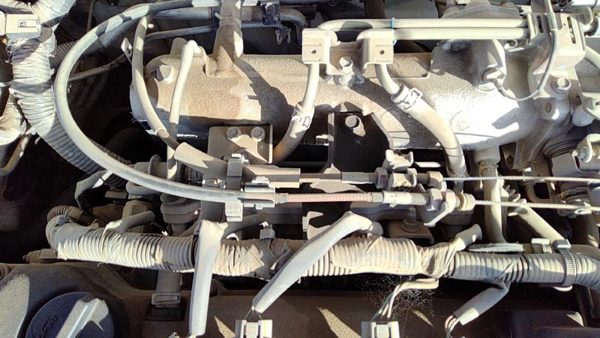 00-02 Nissan Sentra Complete Fuel Rail With Injectors Set Loaded Oem 1.8L Gxe — photo 2