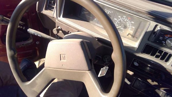 1986 Isuzu Pup Pickup Steering Wheel Oem Brown — photo 3