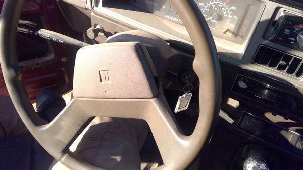 1986 Isuzu Pup Pickup Steering Wheel Oem Brown — photo 4