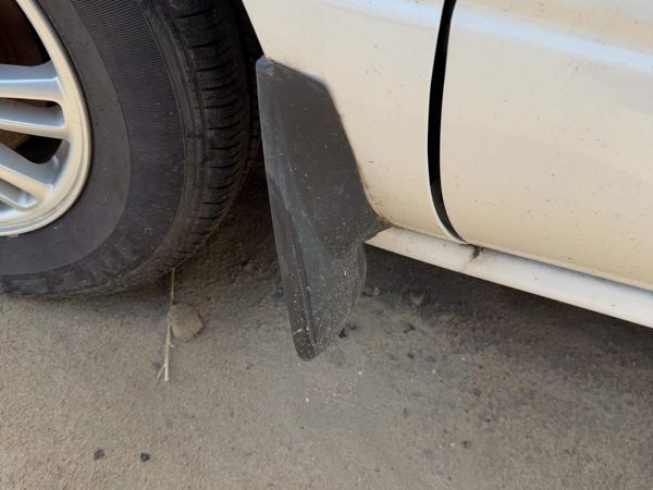 2005 Buick Lesabre Driver Left Moulding From Fender Oem Trim Strip — photo 3