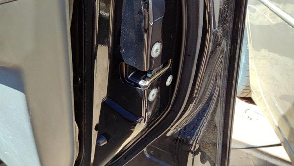 2007-2012 Nissan Sentra Passenger Right Front Door Latch With Rods/Cables Oem — photo 2