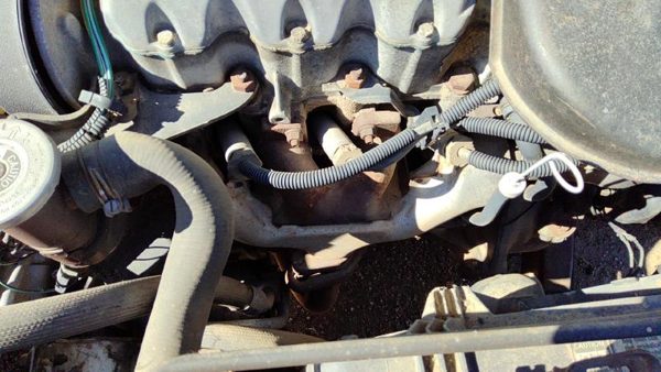 1985-1994 Pontiac Sunbird Exhaust Manifold Assembly Oem 1.8L 5 Speed 10018721 — photo 2