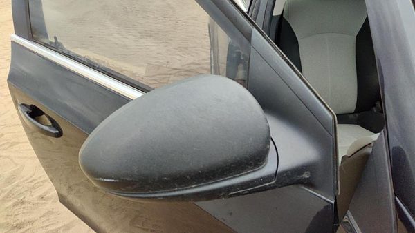2011 Chevy Cruze Door Mirror RH Passenger Right Manual Side Mounted OEM Black — photo 2