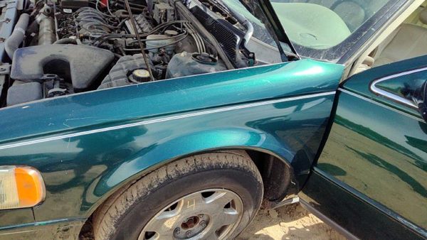 1999 Cadillac Seville Fender LH Green — photo 5