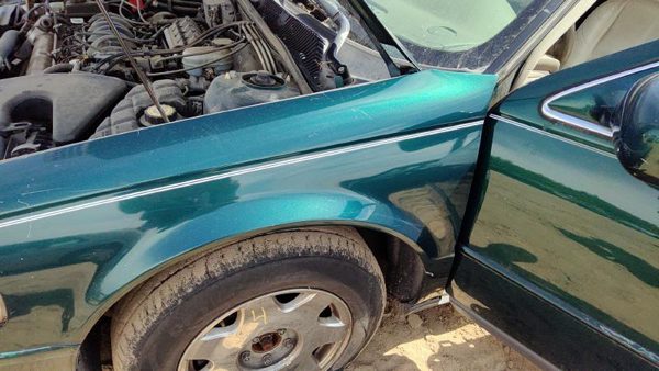 1999 Cadillac Seville Fender LH Green — photo 6