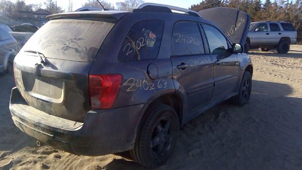 2008 Pontiac Torrent — vehicle photo 6