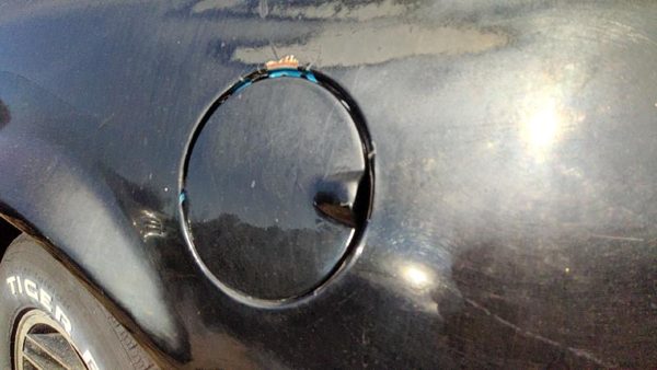 1982-1992 Chevy Camaro Fuel Tank Door With Hinge Gas Lid Oem Filler Black — photo 2
