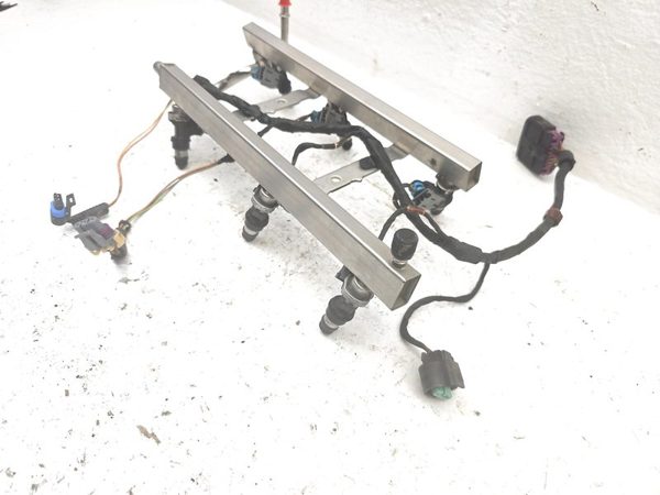 04-06 New Style Malibu Complete Fuel Rail With Injectors Set Loaded Oem 3.5L — photo 6