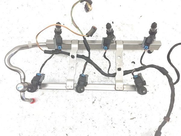 04-06 New Style Malibu Complete Fuel Rail With Injectors Set Loaded Oem 3.5L — photo 9
