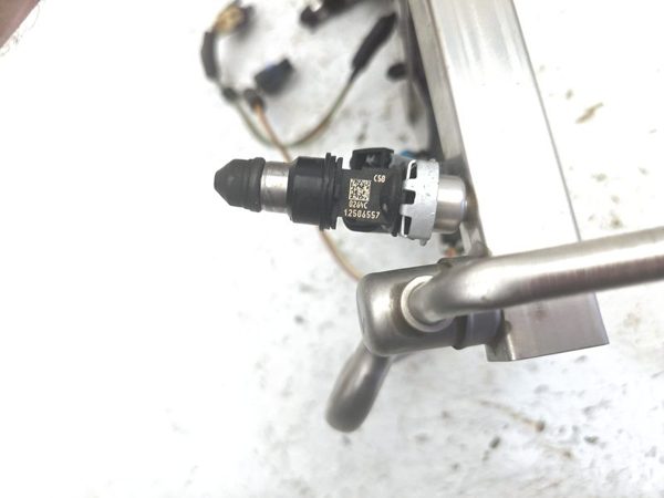 04-06 New Style Malibu Complete Fuel Rail With Injectors Set Loaded Oem 3.5L — photo 11