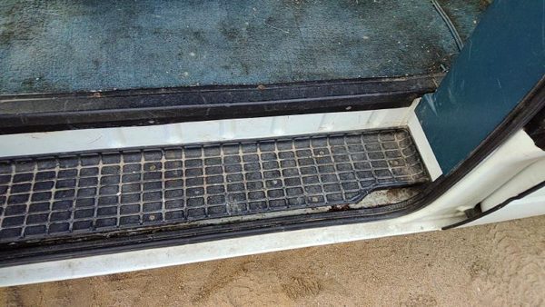 85-94 Gmc Safari Passenger Right Rear Lower Sill Step Moulding Trim Panel Oem — photo 6