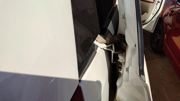 04-10 Toyota Sienna Passenger Right Rear Door Back Roller Assembly Oem Back — photo 2