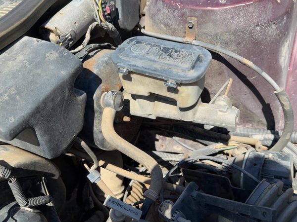 87-88 Buick Park Ave Power Brake Booster With Master Cylinder Pair Set Oem 3.8L — photo 1