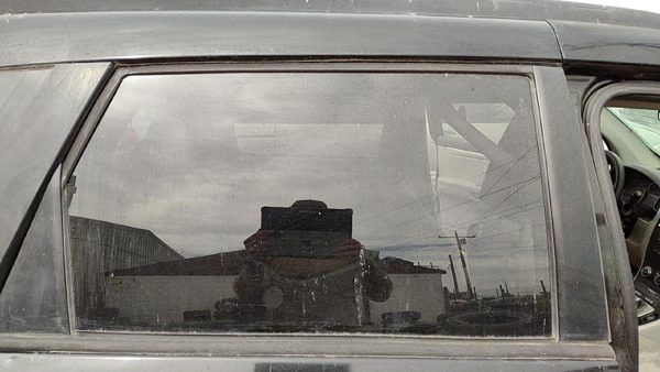 07-09 Grand Vitara Xl-7 Passenger Right Rear Side Window Door Glass Oem Back — photo 2