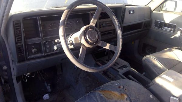 1988 Jeep Cherokee — vehicle photo 3