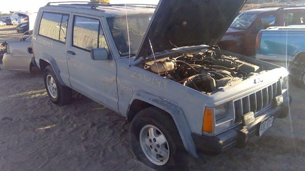 1988 Jeep Cherokee — vehicle photo 6