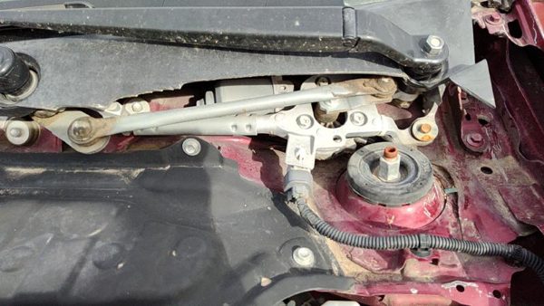 2010-2014 Honda Insight Windshield Wiper Motor Oem 76505Tm8A01 — photo 2