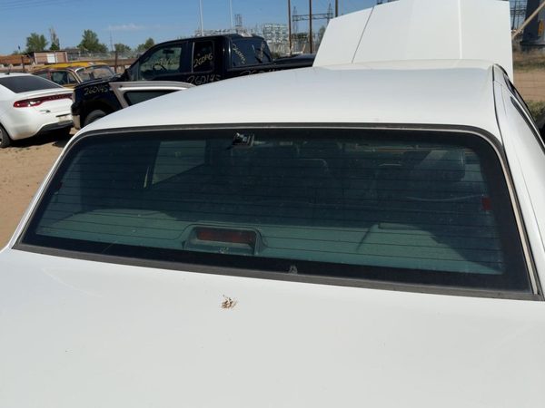 1994 Lincoln Town Car Back Glass Rear Window Oem F4Vy5442006A — photo 2