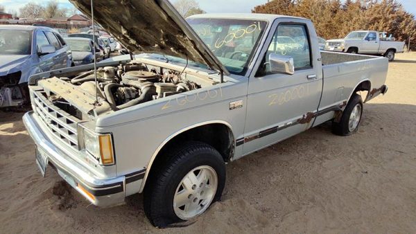 1989 Chevrolet S10 — vehicle photo 4