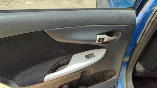 09 10 Corolla Driver Left Rear Inside Door Trim Panel Wth Switches Back Charcoal — photo 5
