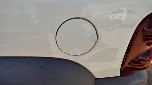 2002-2007 Jeep Liberty Fuel Tank Door With Hinge Gas Lid Oem Filler White Pw1 — photo 1