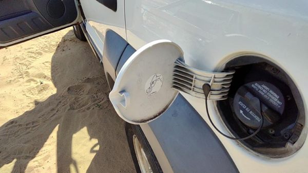 2002-2007 Jeep Liberty Fuel Tank Door With Hinge Gas Lid Oem Filler White Pw1 — photo 6